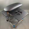 Podnozek-do-pedicure-z-pochlaniaczem-i-polka-AKRI-metalik-antracyt AKRI Pedicure Footrest with Two Shelves – Professional Pedicure Stand