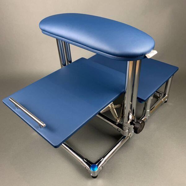 AKRI Pedicure Footrest with Two Shelves
