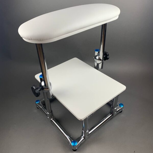 AKRI Pedicure Footrest with Shelf